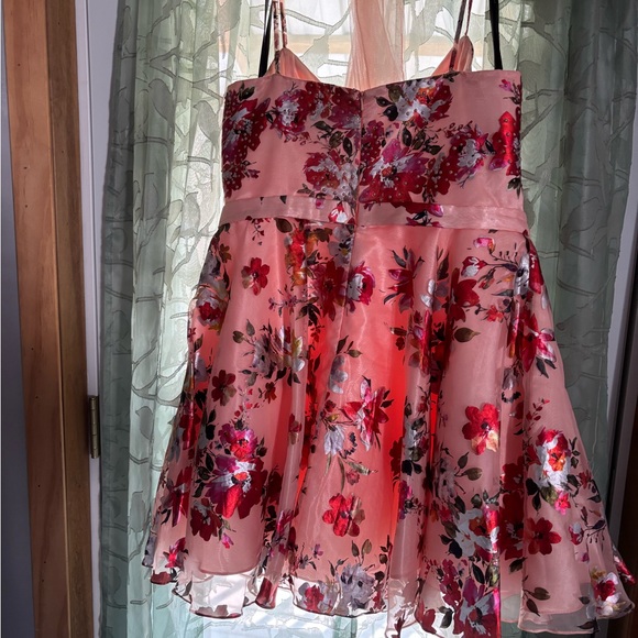 Milano Formals Peach Satin Dress Lining with Black Label - Picture 2 of 3